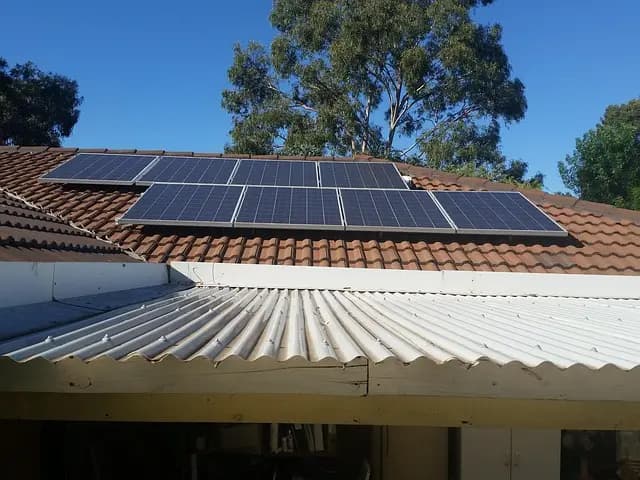 ¿Qué son las energías renovables y cómo benefician a tu economía?