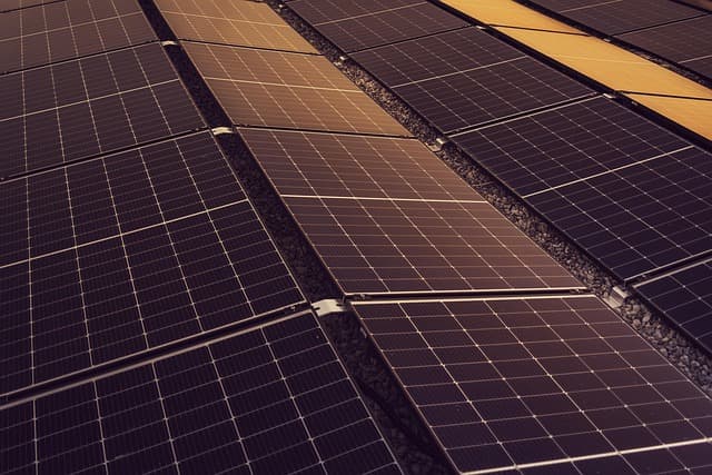 Cómo las energías renovables están transformando la economía actual